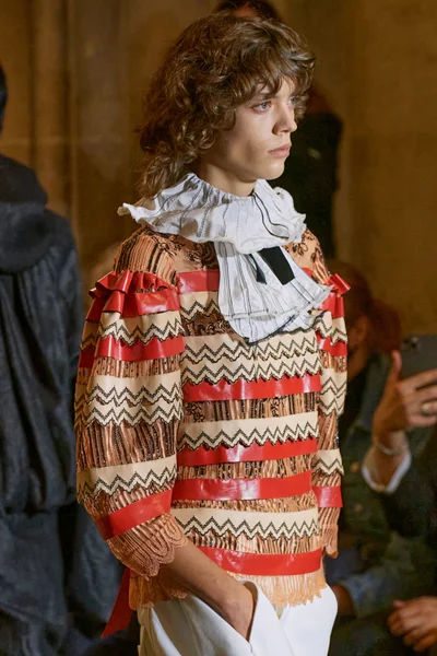 Look 54